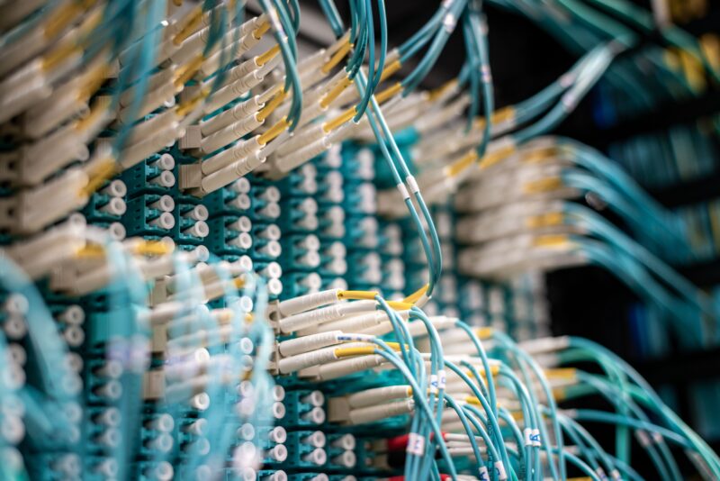 VM processes stall when rebooting adjacent node — fix it in a two-node Proxmox cluster