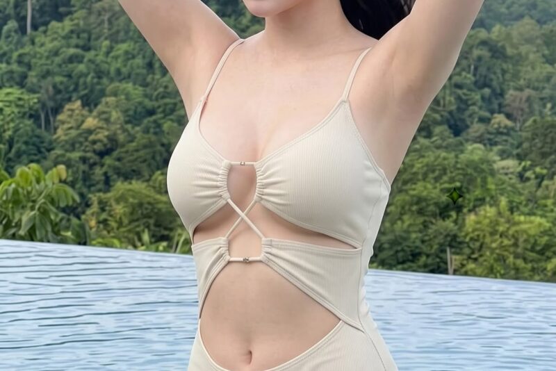 Infinity pool, and the pose that landed once