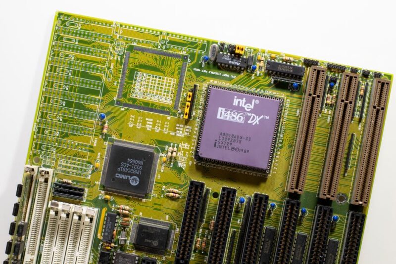 Nvidia GPU PCIe passthrough successful but driver fails to register device