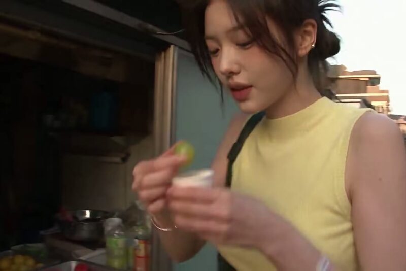 Thirty seconds of a Seoul lane, in six beats